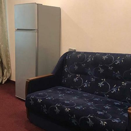 Hotel Kozatsky On Antonova à Kiev Extérieur photo