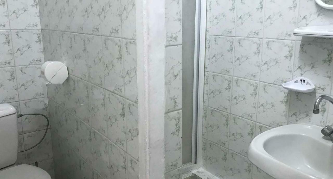 Hotel Kozatsky On Antonova à Kiev Extérieur photo