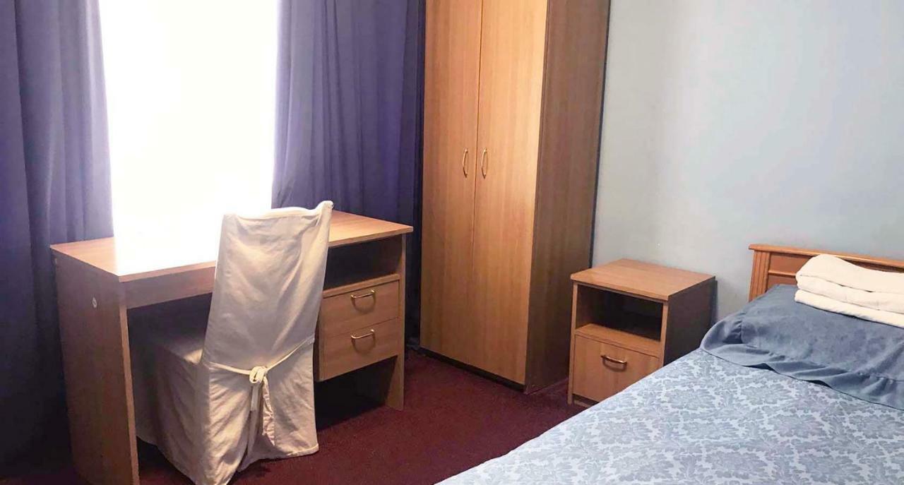 Hotel Kozatsky On Antonova à Kiev Extérieur photo