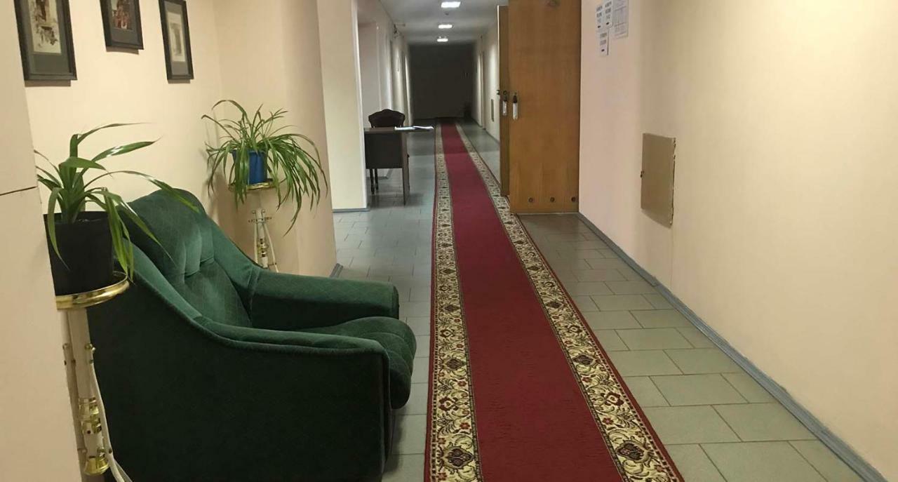 Hotel Kozatsky On Antonova à Kiev Extérieur photo